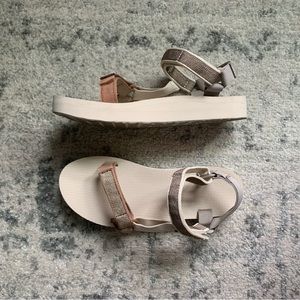 Teva Midform Sandals